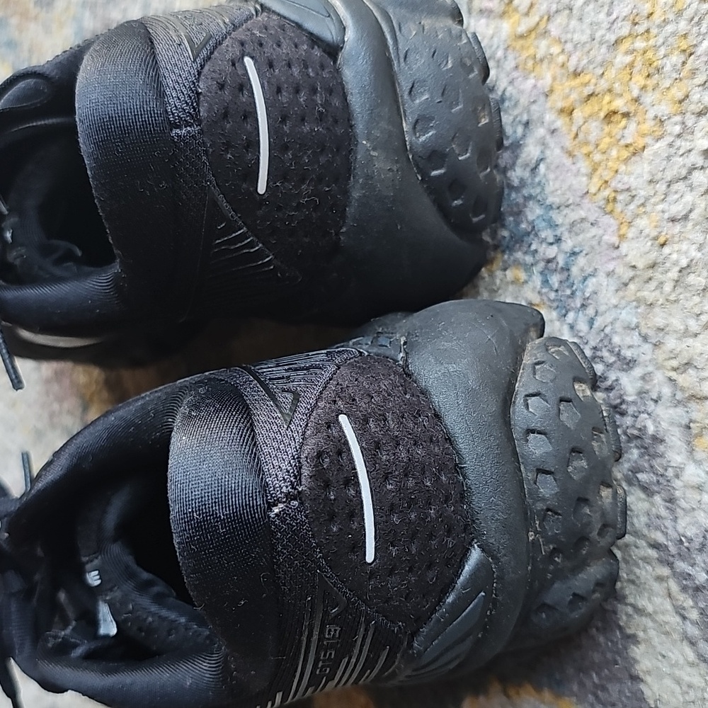 Womens Brooks, Size 7.5, Black - Picture 4 of 6